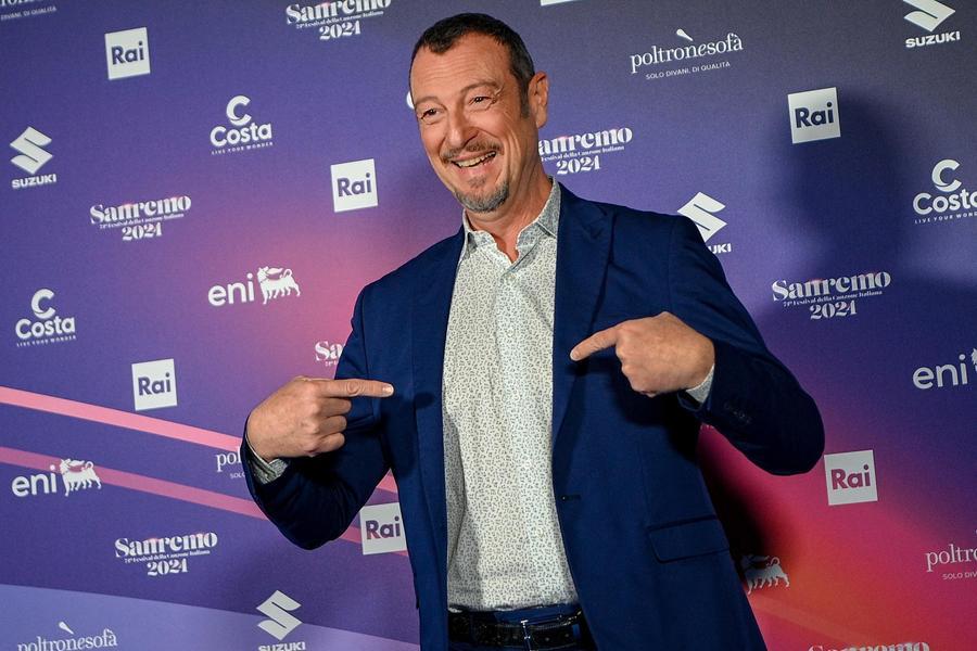 Sanremo, ecco la scaletta della seconda serata con l’ordine di uscita. E anche oggi finirà a tarda notte