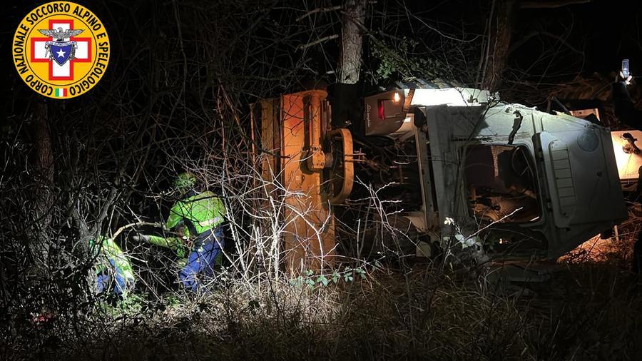 Pavullo, tragico incidente con il trattore: muore 54enne
