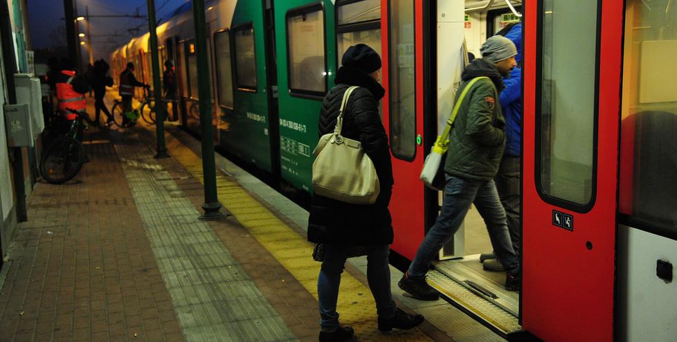 In treno da Sassuolo a Modena, il racconto dei disagi: «Gigetto, saltano le corse. Chi porta i nostri figli a scuola?»<br type="_moz" />
