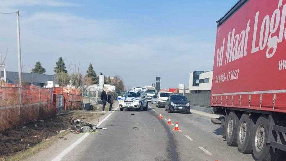 Fiorano, investito in bici in via Giardini: è gravissimo