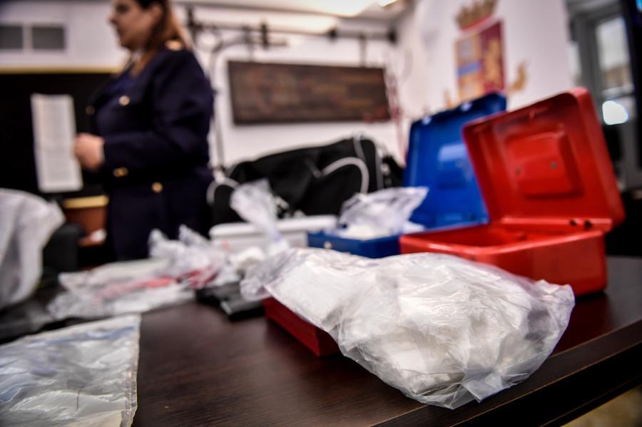 
	Immagine di repertorio di droga sequestrata

