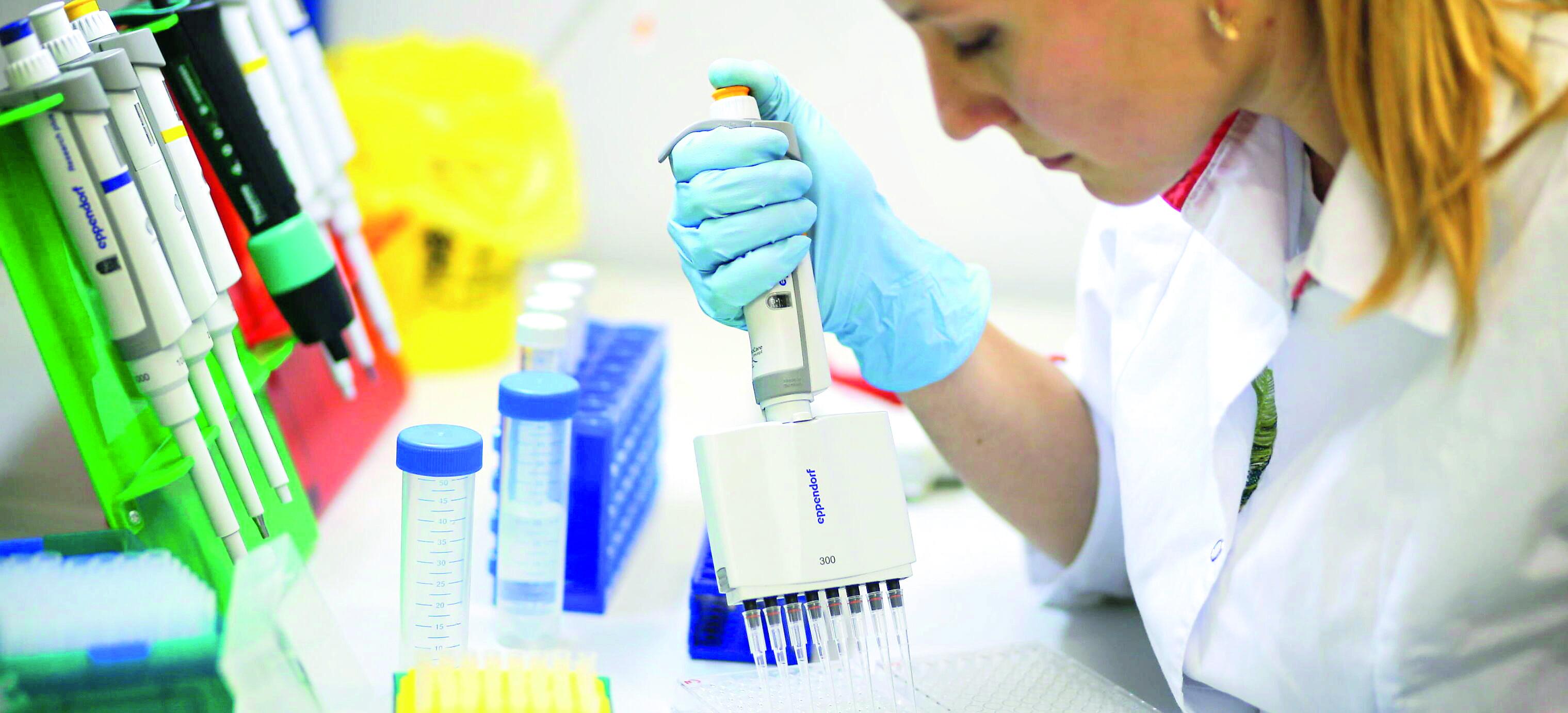 I titolari dei laboratori privati: «Costretti a far pagare tutto se non si trova una soluzione»