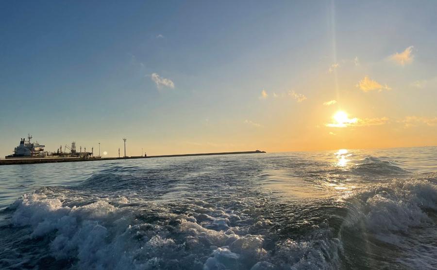 Livorno, è il tramonto a bordo di Silvia Mazzanti