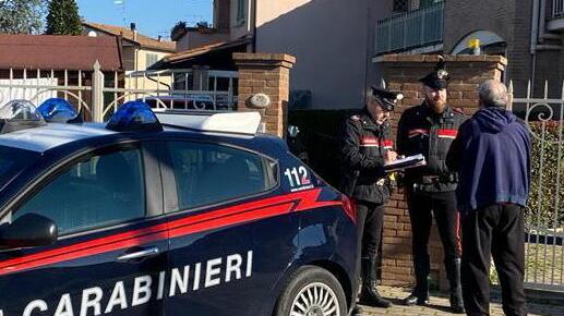 Pontedera, anziana smaschera la truffa del falso carabiniere: il racconto-sfogo al Tirreno