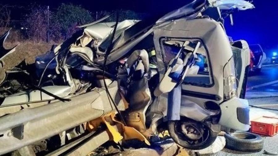 
	L'auto della vittima dopo lo schianto mortale

