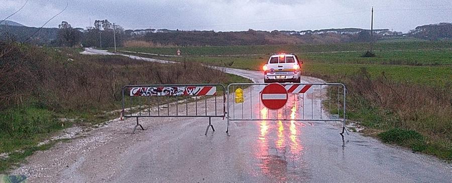 Maltempo a Livorno, chiuso un tratto di via Aiaccia
