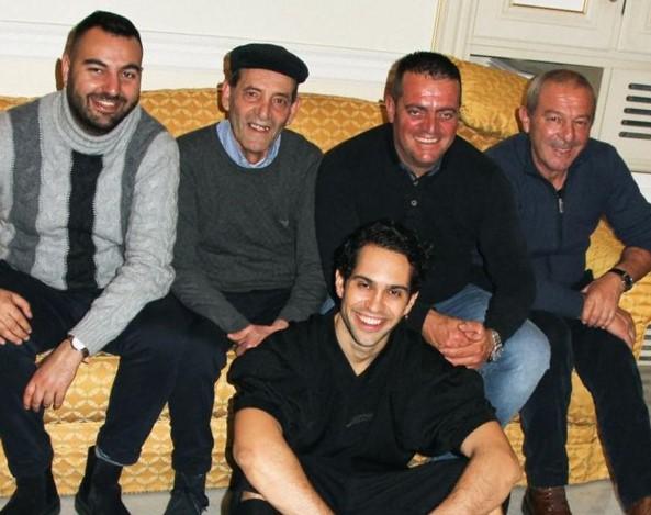 Sanremo, Mahmood con i Tenores di Bitti fa un appello in sardo su Facebook