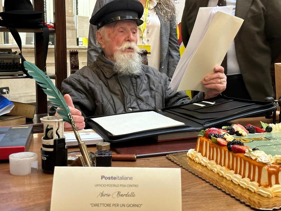 
	Sirio Bardelli festeggiato ieri alle Poste Centrali di Pisa

