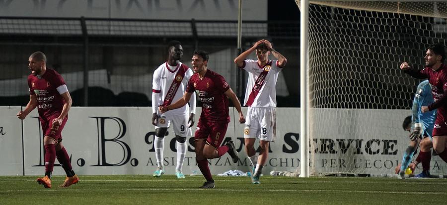 Il Pontedera non s’arrende e agguanta l’Arezzo: 1-1