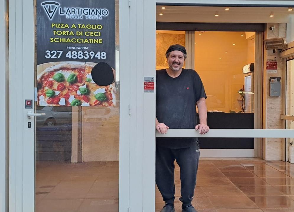 Gabriele Soldani nella sua pizzeria