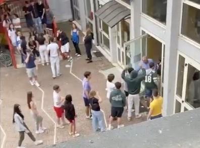 Modena, Damiano Cassanelli sospeso dal Barozzi per un'intervista: spuntano le foto che confermano la sua tesi