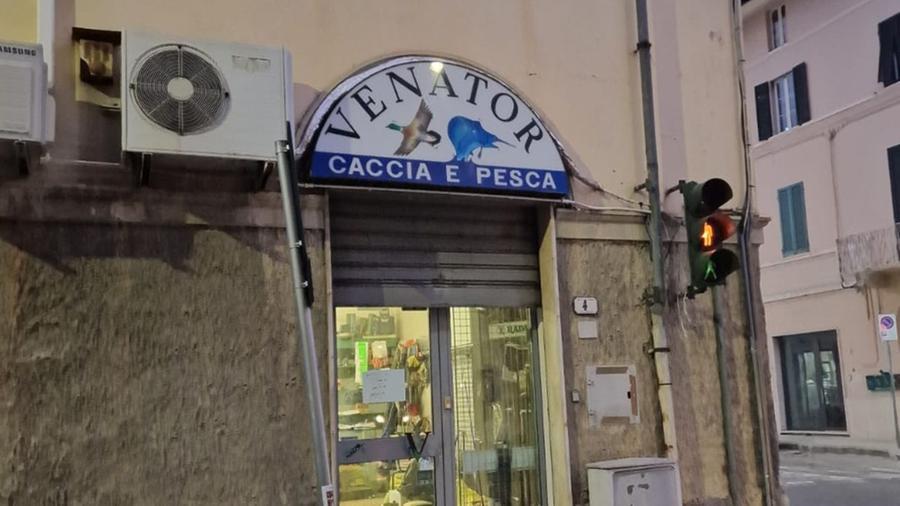 Chiude la storica armeria Venator: in 33 anni solo un cattivo cliente