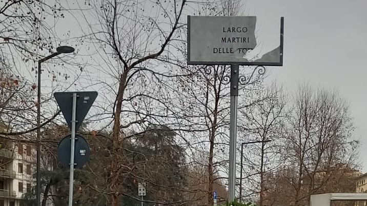 Firenze, deturpata nuovamente la targa in memoria delle vittime delle Foibe. Sdegno bipartisan