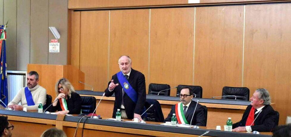 Gianni Lorenzetti durante il suo intervento durante il consiglio del ricordo