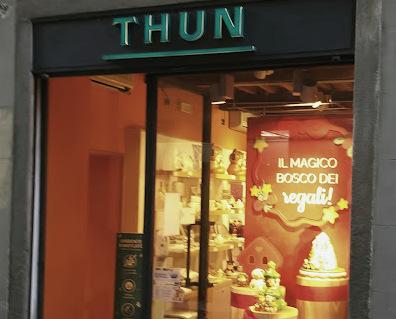 Lucca, Thun chiude il negozio in via Fillungo