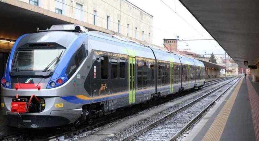 Un treno regionale (foto d'archivio)