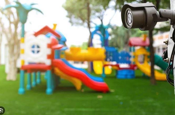 Giovane arrestato all’asilo, i carabinieri: “I genitori saranno informati al termine degli accertamenti”