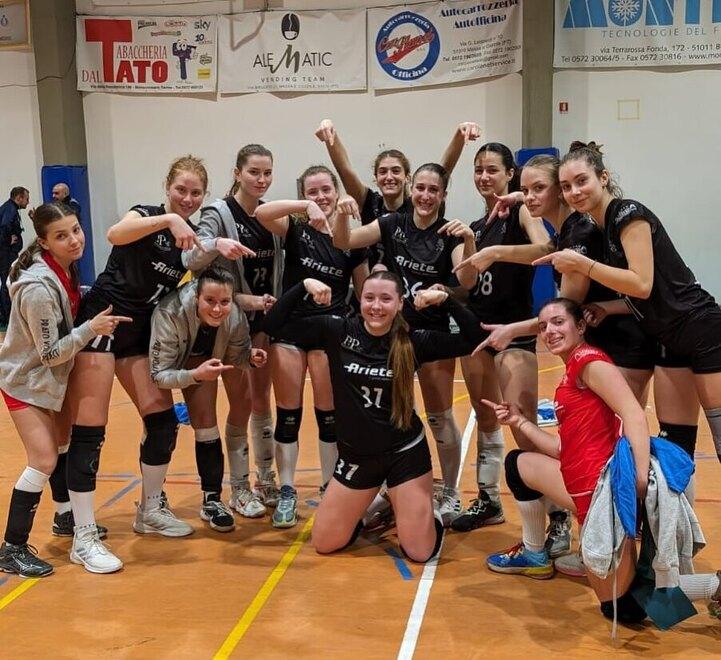 La festa delle ragazze di Picchi dopo il successo a Borgo a Buggiano