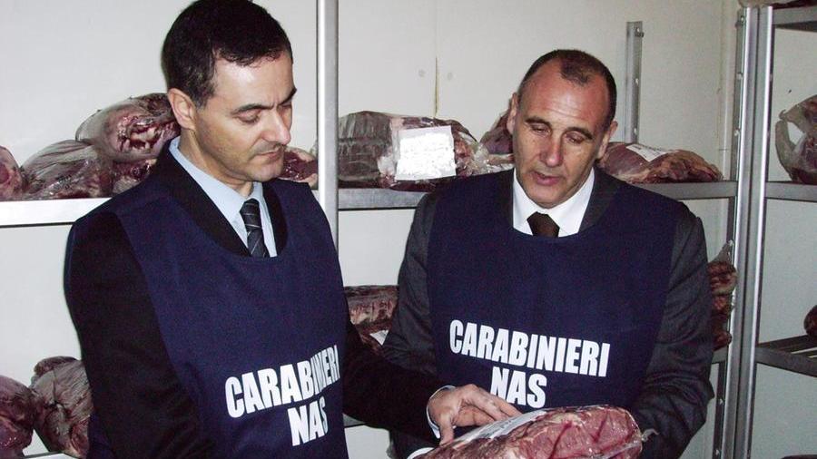Cagliari, 30mila euro di carne di provenienza sconosciuta sequestrata in un ristorante asiatico