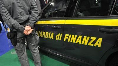 Sbarca all’aeroporto di Alghero con 200 grammi di cocaina: arrestata una donna