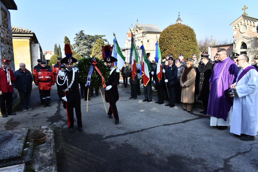 I carabinieri celebrano Leone Carmana