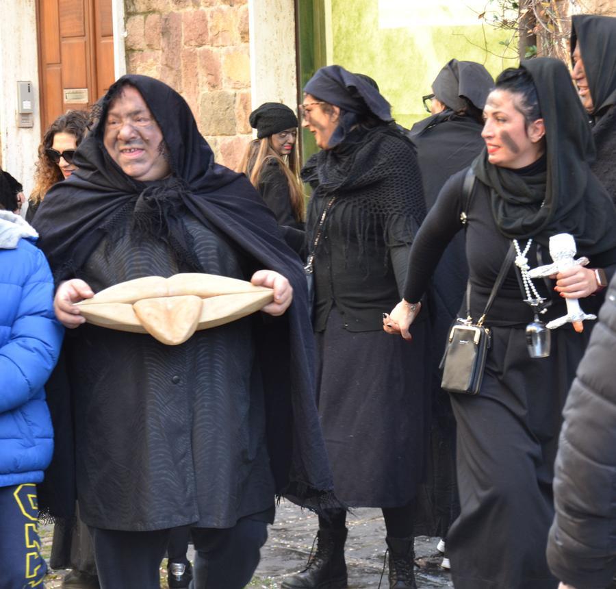 
	S'Attitidu, ieri in piazza a Bosa

