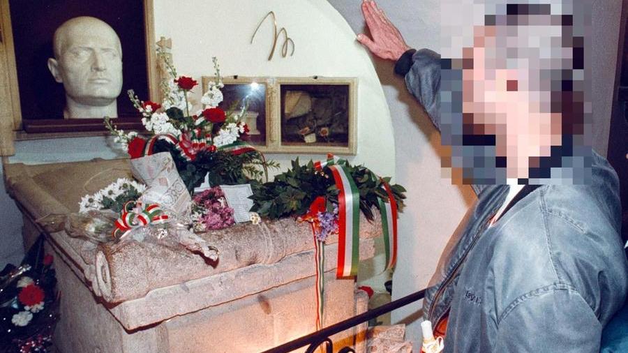 Fascismo a Ferrara, 24 indagati e perquisizioni