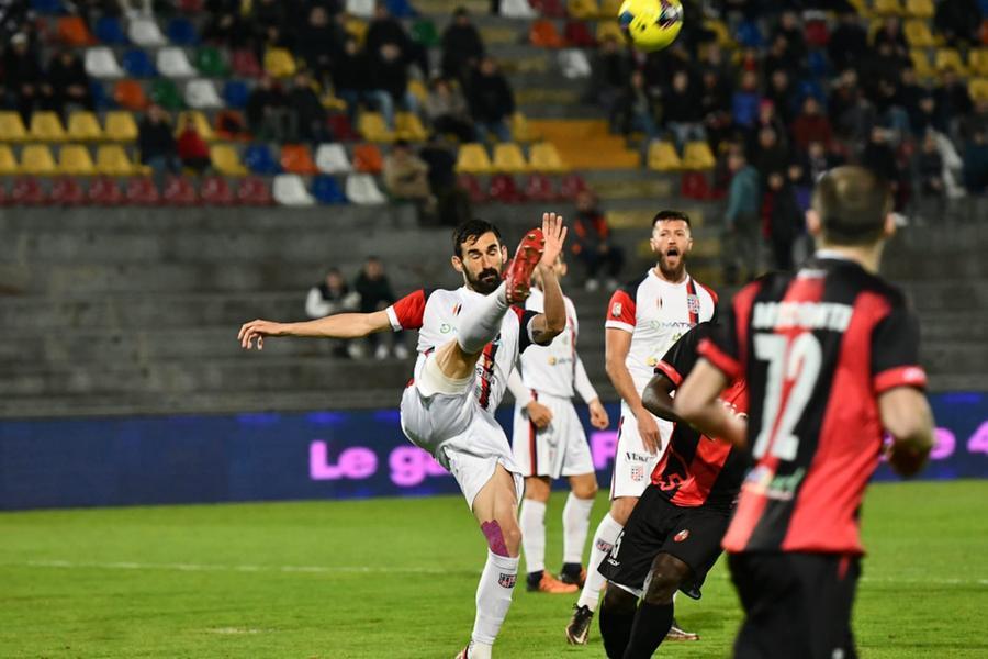 La Torres torna alla vittoria: 2-0 sul campo della Lucchese