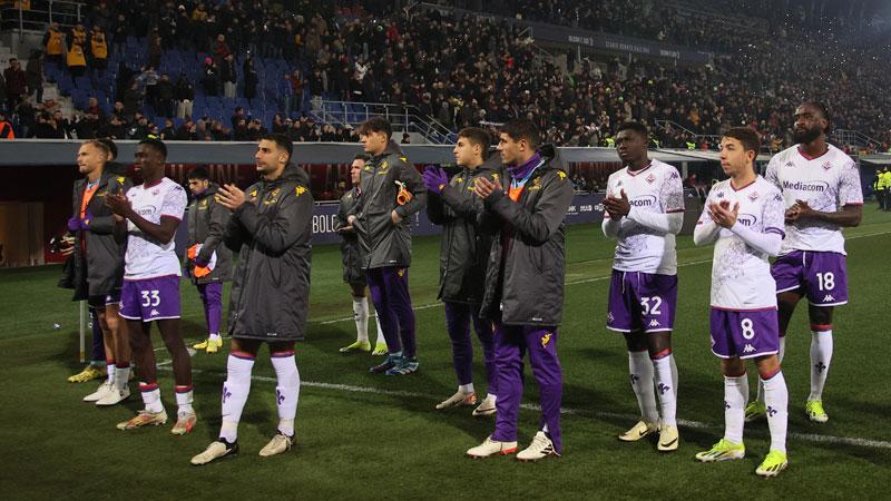 La Fiorentina sotto al settore ospiti al Dall’Ara