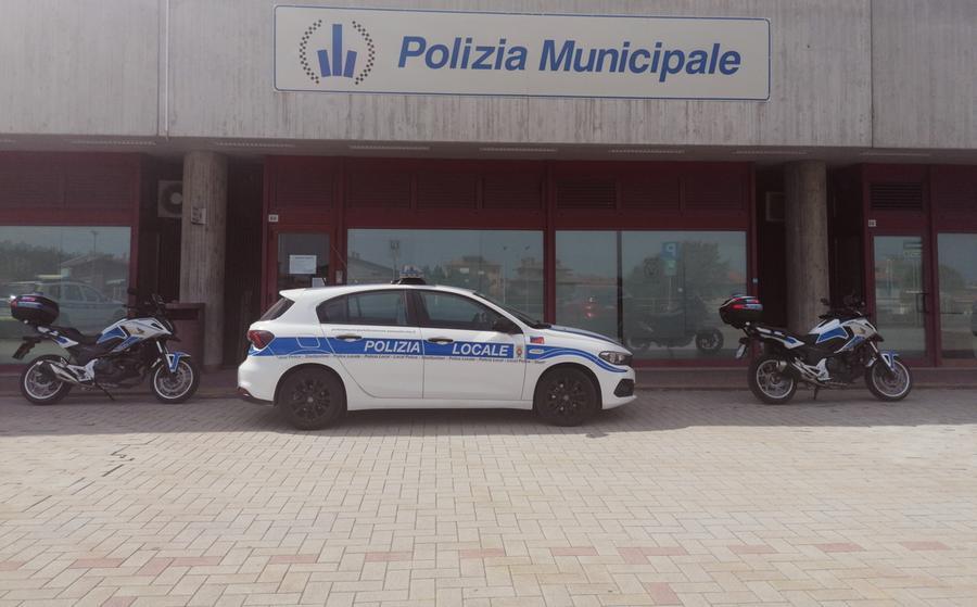 Sassuolo, a processo i quattro agenti di polizia locale accusati di tortura
