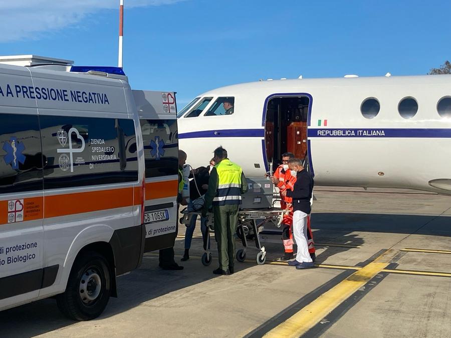 Bimbo di 3 mesi in pericolo di vita da Cagliari a Roma con un aereo militare
