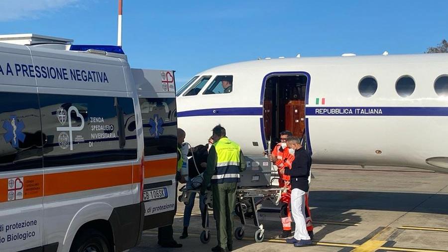 Bimbo di 3 mesi in pericolo di vita da Cagliari a Roma con un aereo militare