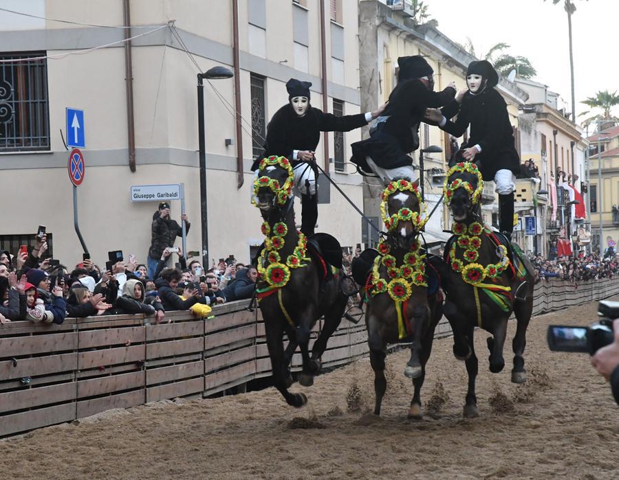 
	La corsa delle pariglie di domenica 11 febbraio

