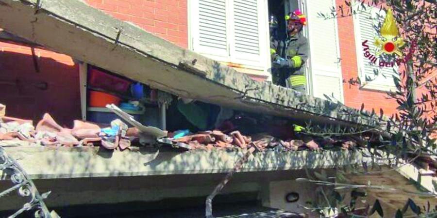 Roma, cede il balcone e muore Anna Vacca di Loceri