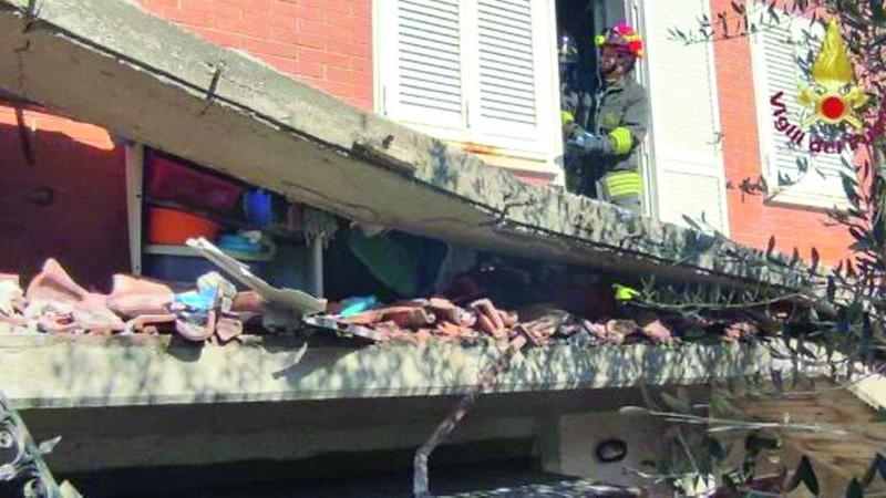 Roma, cede il balcone e muore Anna Vacca di Loceri
