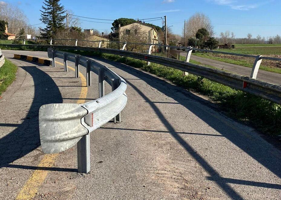 Ponsacco, riapre il ponte sul fiume Era. Ma ora c’è il limite di larghezza dei mezzi