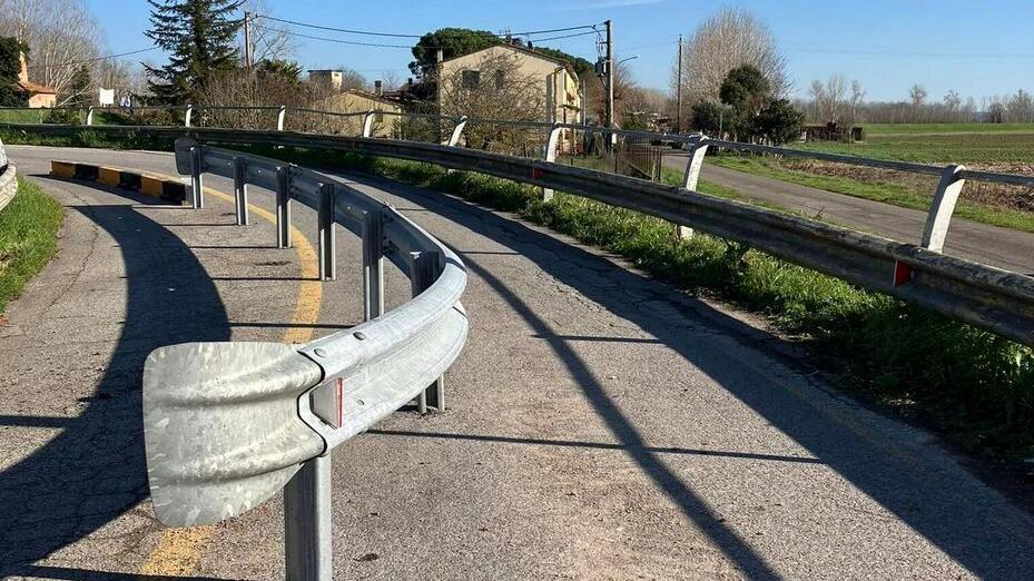 Ponsacco, riapre il ponte sul fiume Era. Ma ora c’è il limite di larghezza dei mezzi