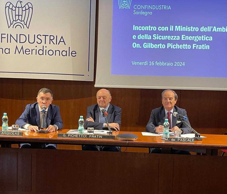 «A breve il Decreto energia, a Porto Torres il mega rigassificatore»