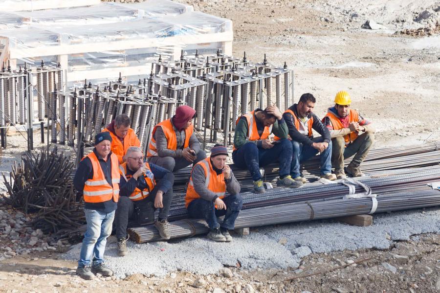 
	Il dolore degli operai nel cantiere Esselunga di Firenze

