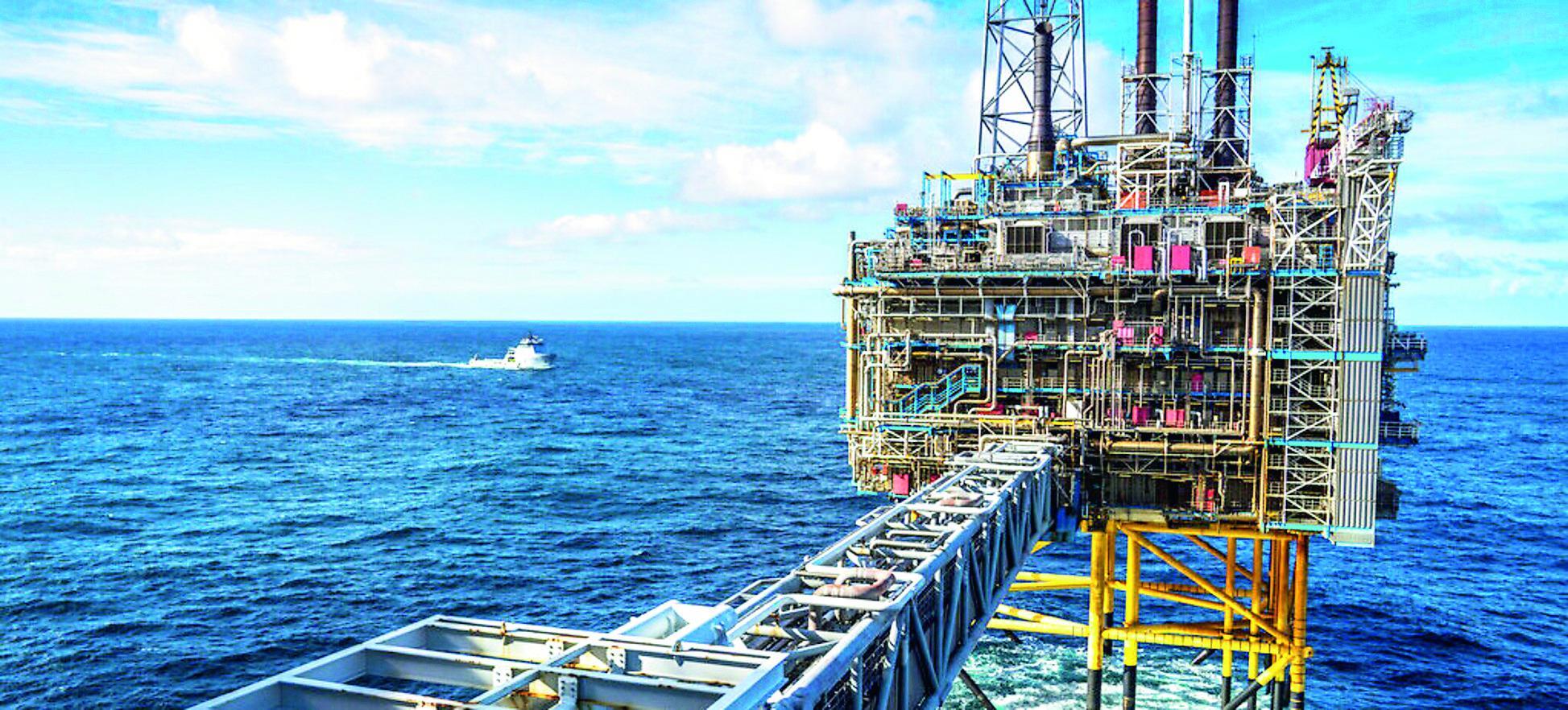 La decisione blindata del governo: maxi rigassificatore a Porto Torres