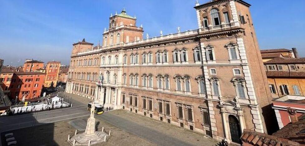 Ricostruzione storica, Modena sfida Reggio Emilia: «Tricolore, siamo i primi»<br type="_moz" />
