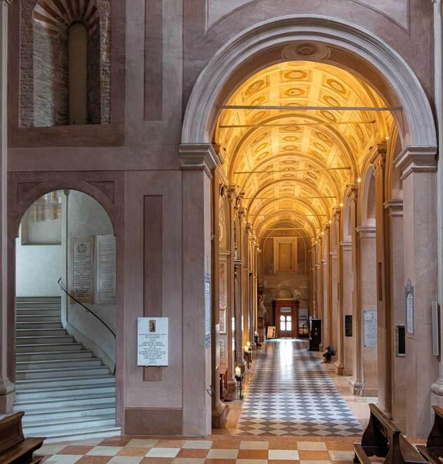 Il no del vescovo ai cattolici in politica, ora spunta anche un ricorso