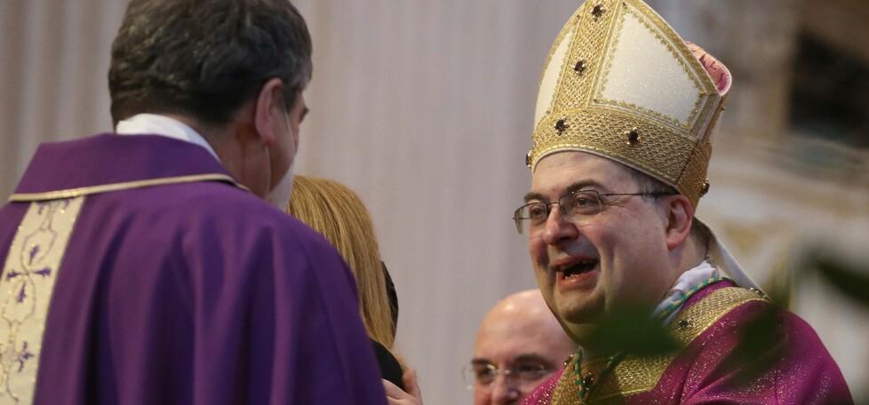 Il vescovo va avanti: «La mia lettera strumentalizzata»