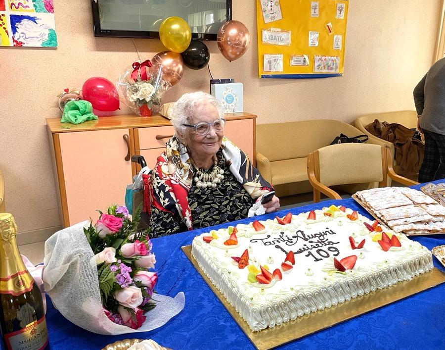 Luisetta Mercalli compie 109 anni, la festa a Cagliari