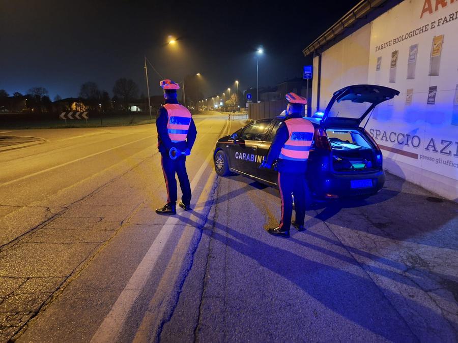 Castelfranco, scommette utilizzando carte di credito rubate: 22enne fermato dai carabinieri