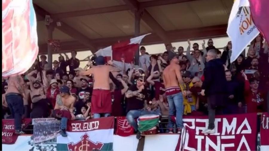 
	I tifosi del Livorno ad Altopascio

