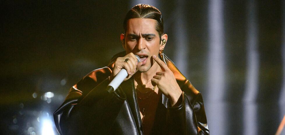 Mahmood&nbsp;“scavalca” Sanremo e conquista radio e piattaforme