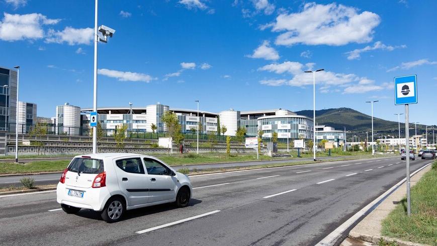 Il velocar installato in viale XI Agosto che adesso fa meno paura agli automobilisti