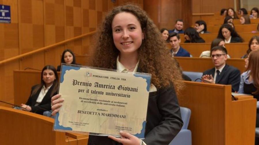 Benedetta di Pietrasanta tra i migliori laureati d’Italia: a 22 anni sogna in grande nel mondo del turismo