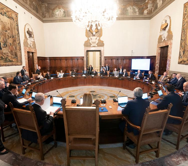 Dal 2004 impugnate oltre 80 leggi regionali 